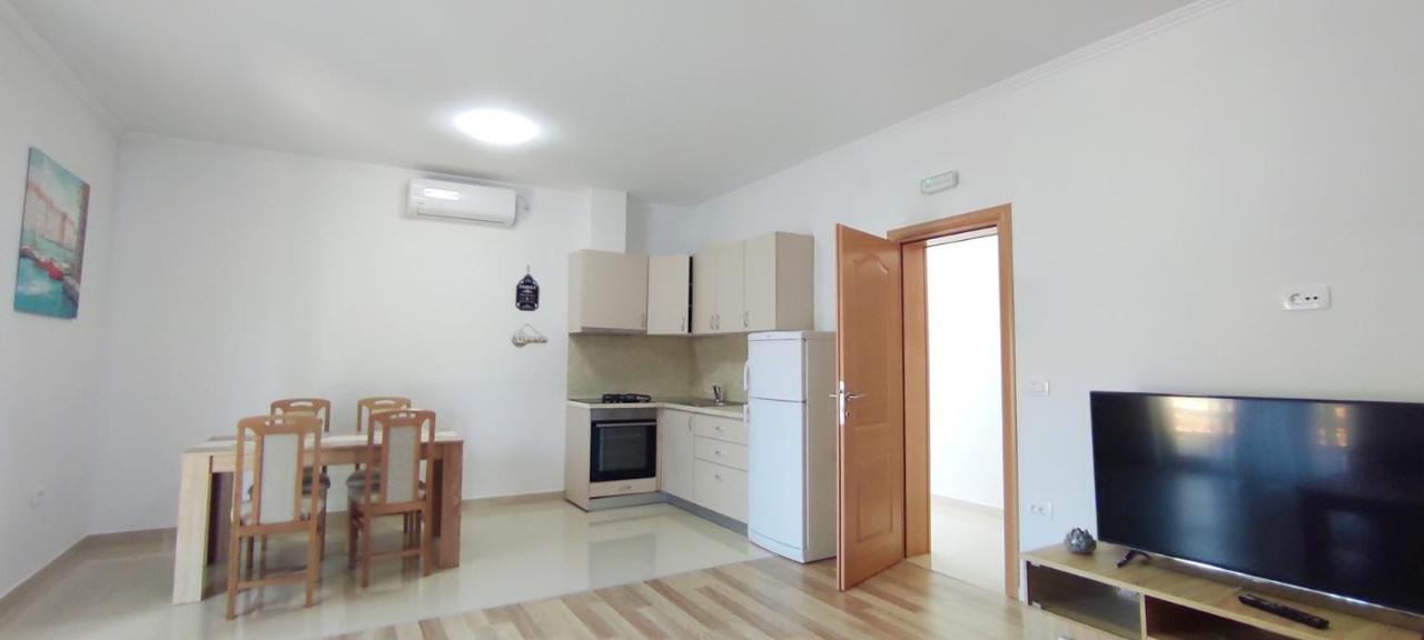 One Bedroom Apartment Gogo With Private Parking Неум Экстерьер фото