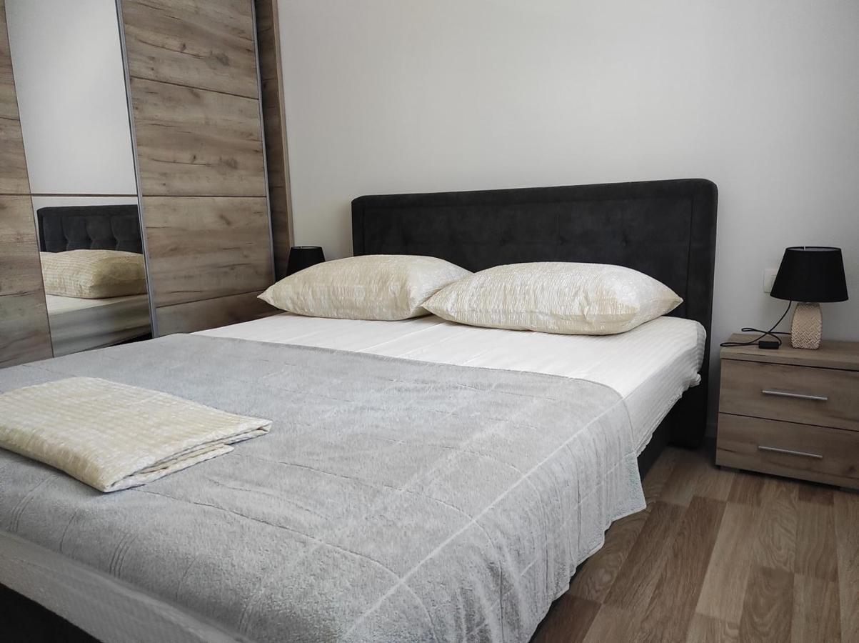 One Bedroom Apartment Gogo With Private Parking Неум Экстерьер фото